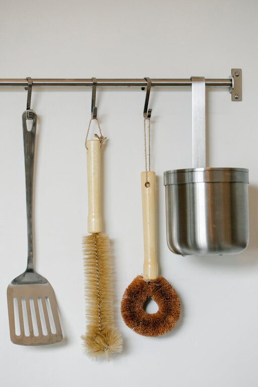 Essential Tools Every Small Kitchen Needs for Maximum Efficiency